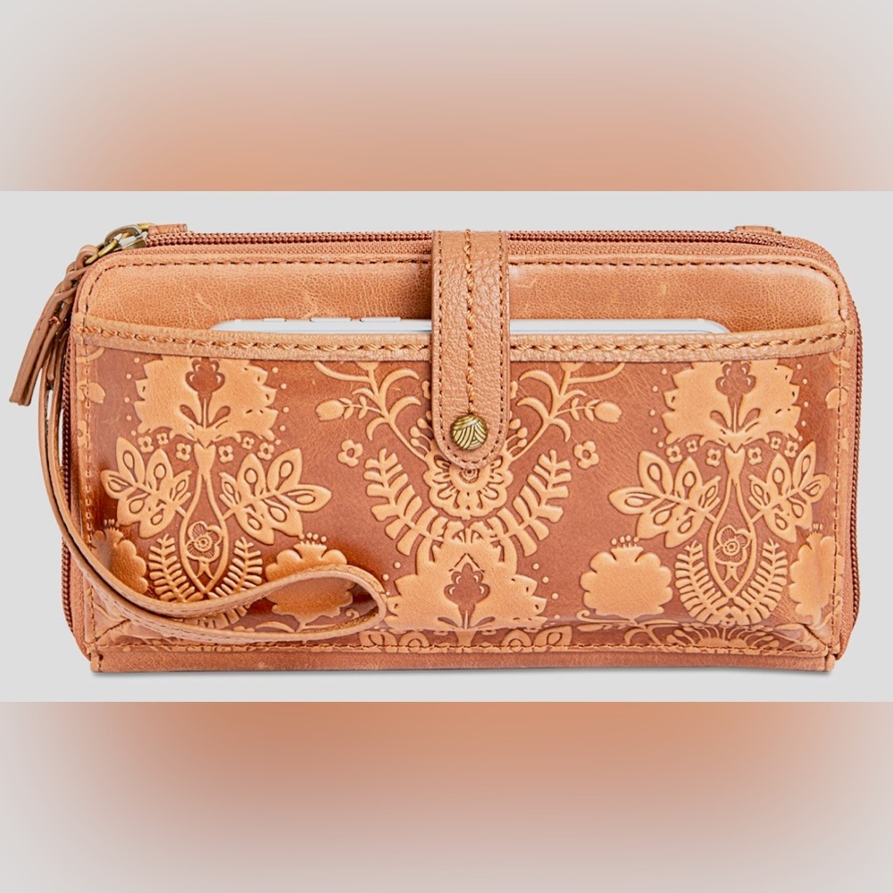 NWT THE SAK LEATHER CROSSBODY, WRISTLET OR WALLET - Picture 3 of 6